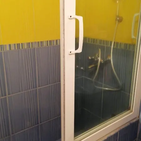 Apartment опера