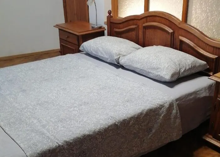 Apartment опера