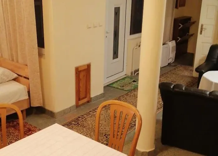 опера דירה וארנה